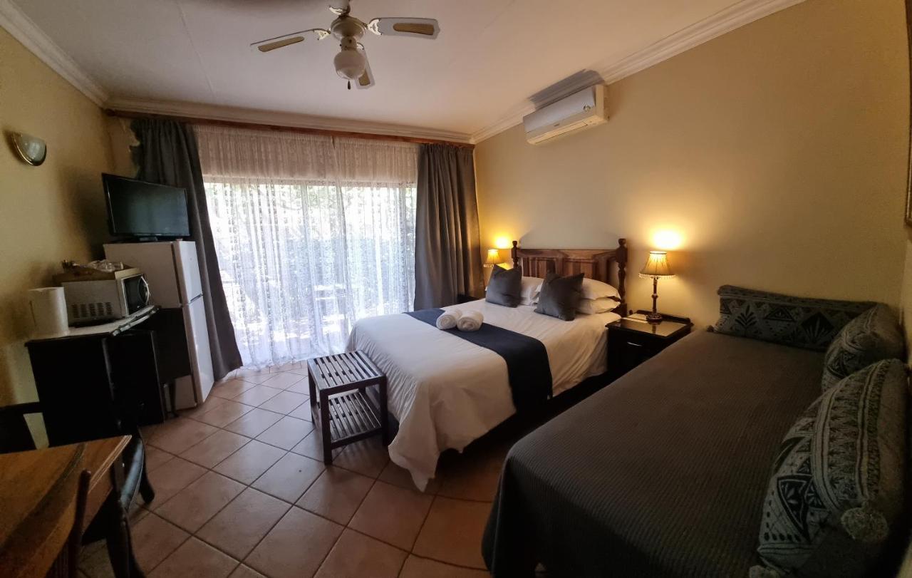 Camelia Guest House Bloemfontein Exterior foto