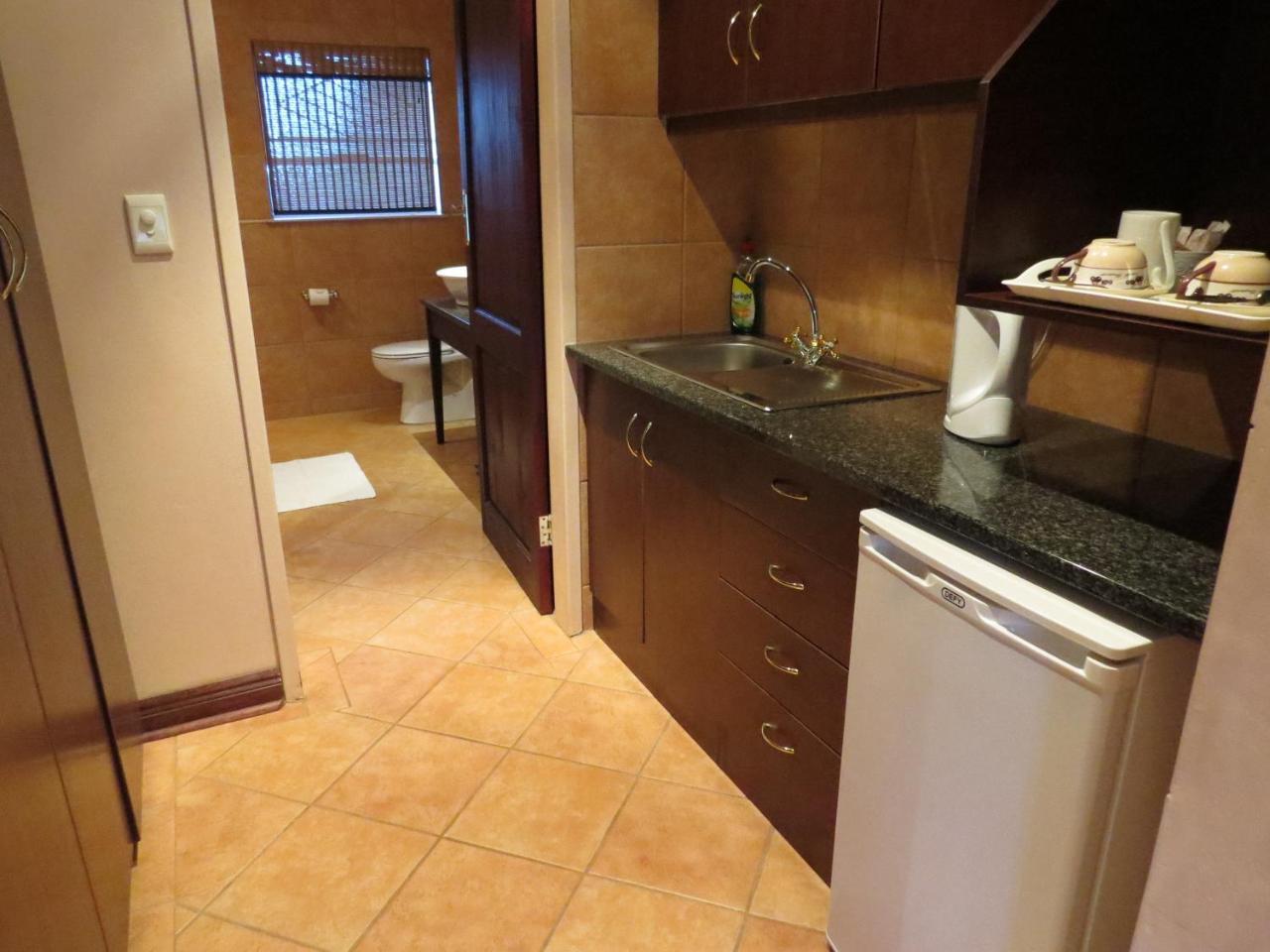 Camelia Guest House Bloemfontein Exterior foto